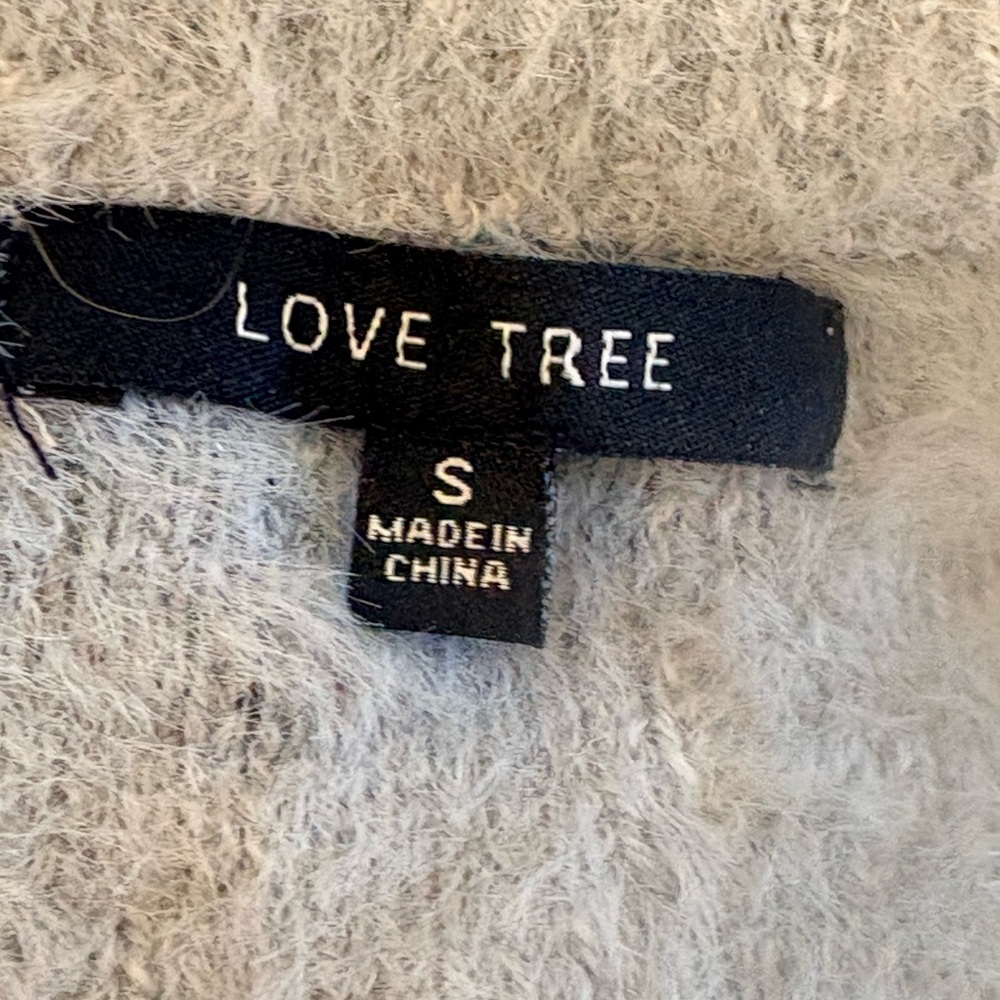 Love Tree Light Gray V-neck Cable Knit Sweater - Picture 2 of 5